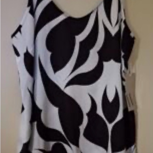 Tops - Black and White Patterned Women's Top